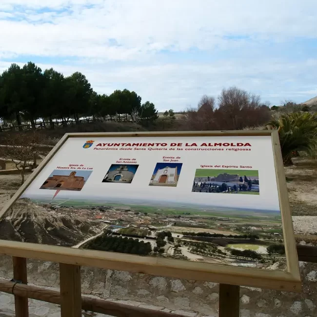 Mesa expositoria del Ayuntamiento de la Almolda