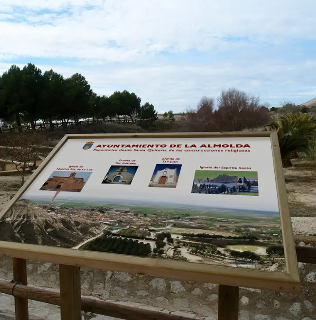 Mesa expositoria del Ayuntamiento de la Almolda