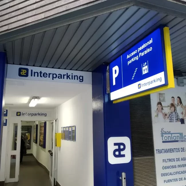 Cartel interior de Interparking